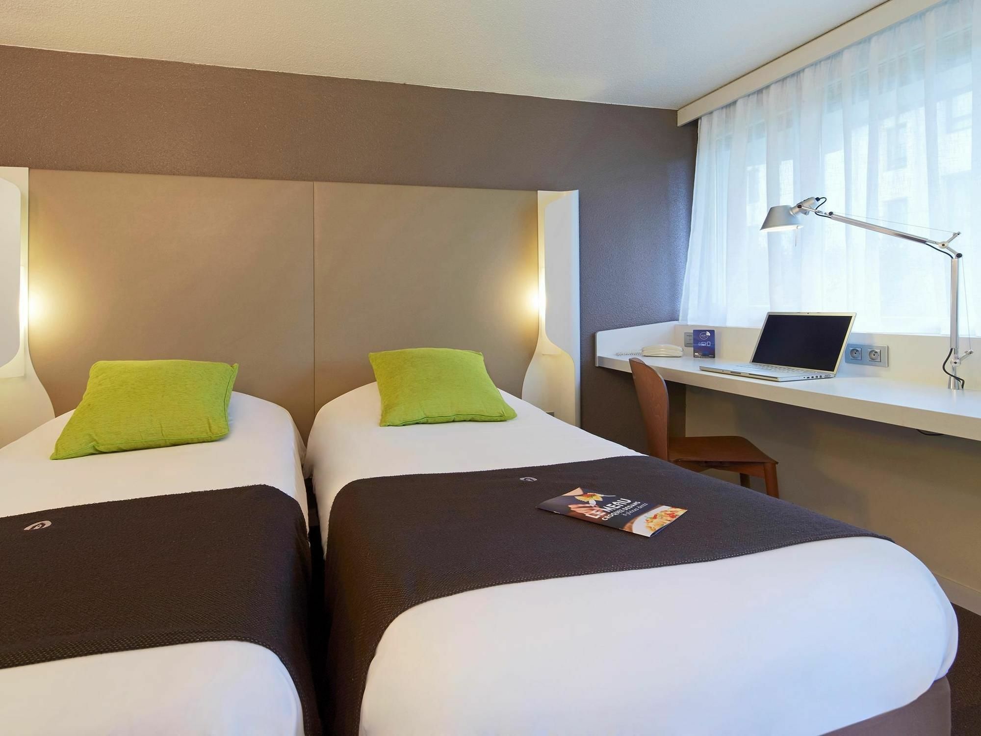 B&B Hotel Roissy - Saint Witz Ex-Campanile Roissy - Saint Witz Exterior foto