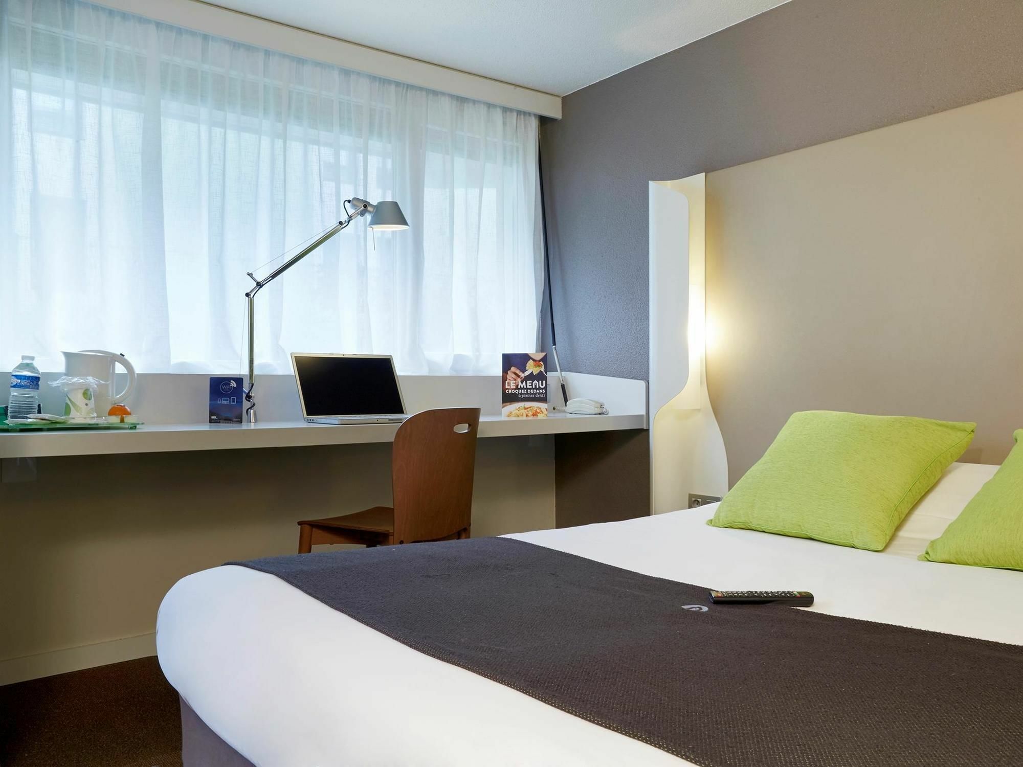 B&B Hotel Roissy - Saint Witz Ex-Campanile Roissy - Saint Witz Exterior foto